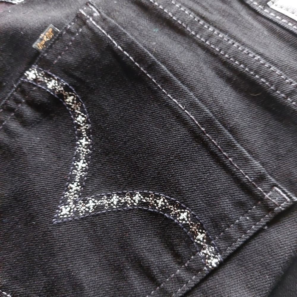 Levi's Women's Mid Rise Skinny Jeans Sz 8 EUC